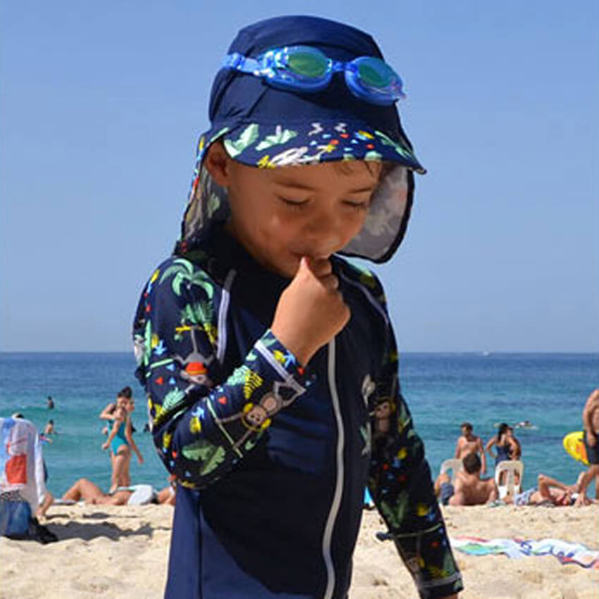 Solhatt UPF50 for barn og baby - Blå med dyr